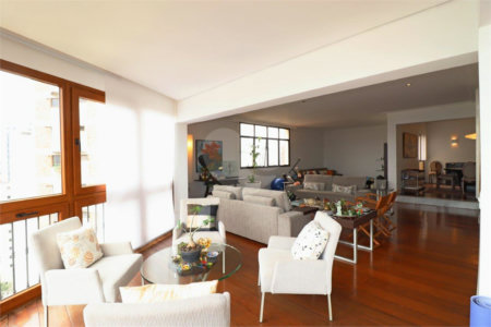 Apartamento à venda com 3 suítes em Vila Suzana, São Paulo, SP