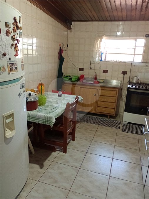Casa à venda ou para alugar com 6 quartos, sendo 2 suítes, em Parque São George, Cotia, SP