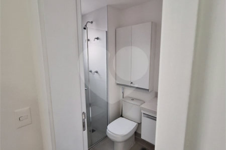 Apartamento à venda com 3 suítes em Vila Anastácio, São Paulo, SP