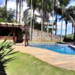 Casa à venda com 4 quartos, sendo 2 suítes, no condomínio Cantareira, Mairiporã - SP