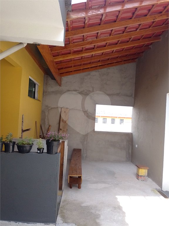 Casa à venda com 2 suítes em Jardim Layr, Mogi das Cruzes, SP