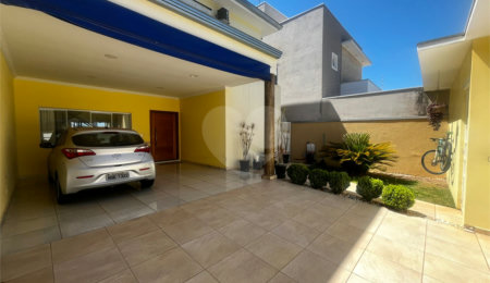 Casa à venda com 4 quartos, sendo 2 suítes,  em Vila Nastri, Itapetininga, SP