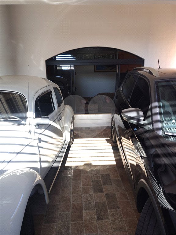 Casa à venda com 4 quartos, sendo 1 suíte, em Jardim Silvânia (vila Xavier), Araraquara, SP