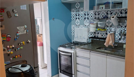 Casa à venda com 3 quartos, sendo 1 suíte,  no condomínio Village Christian, São Roque - SP