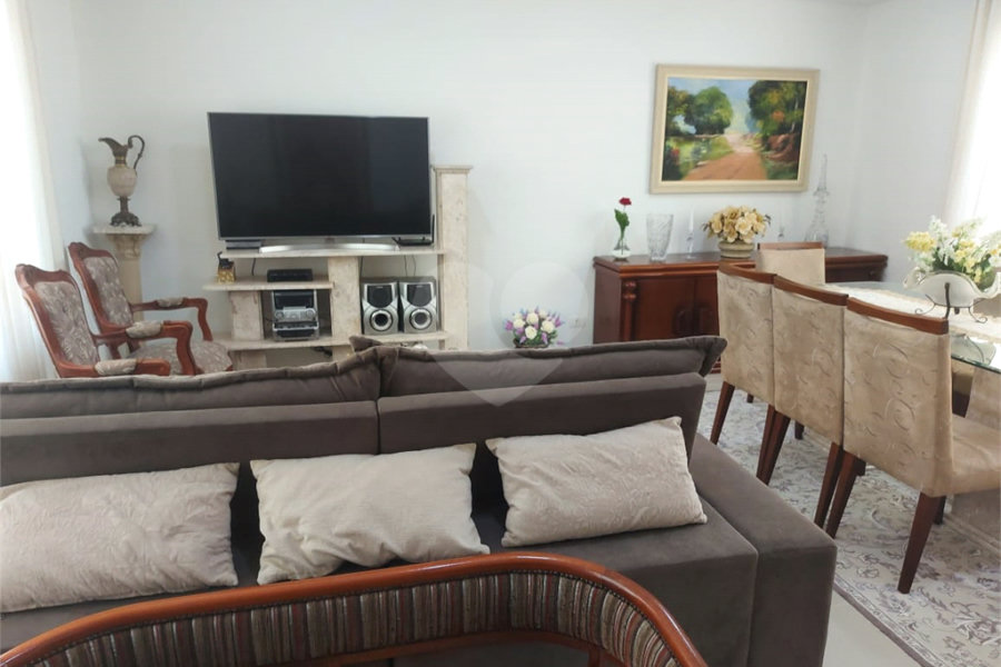 Casa à venda com 3 suítes em Santa Terezinha, São Bernardo do Campo, SP