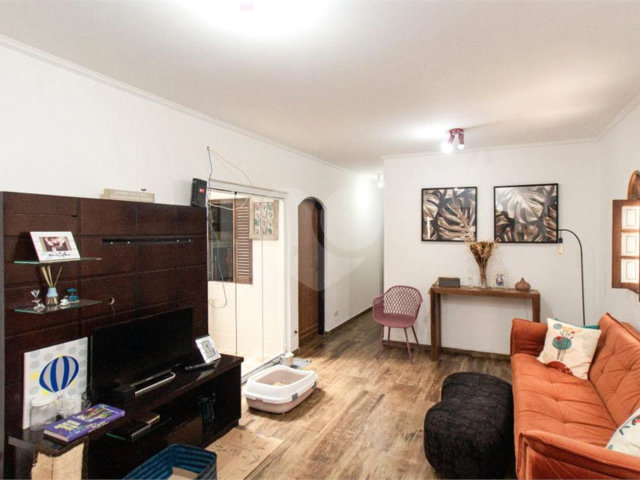 Sobrado à venda com 3 quartos, sendo 1 suíte,  em Vila Medeiros, São Paulo, SP