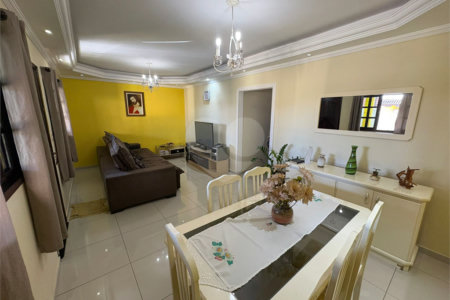 Casa à venda com 3 quartos, sendo 1 suíte, em Jardim Casa Branca, Suzano, SP