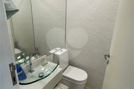 Apartamento à venda com 3 quartos, sendo 1 suíte,  em Vila Suissa, Mogi das Cruzes, SP