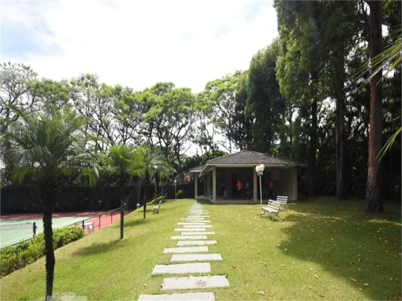 Casa à venda com 4 suítes no condomínio Residencial Morumbi, São Paulo - SP
