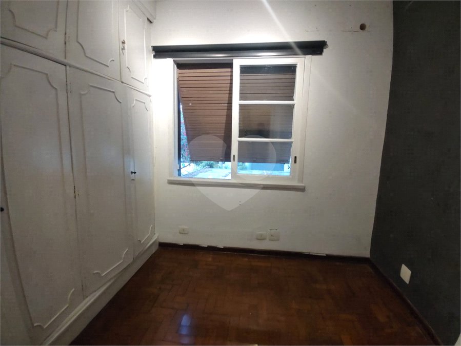 Sobrado à venda com 5 quartos, sendo 3 suítes, em Cidade Monções, São Paulo, SP
