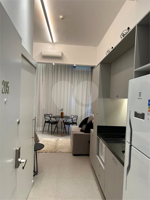 Apartamento à venda ou para alugar com 1 quarto em Pinheiros, São Paulo, SP
