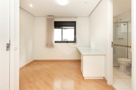 Apartamento à venda com 2 suítes em Campo Belo, São Paulo, SP