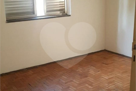 Casa térrea para venda em Araraquara/SP.