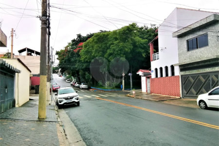 Apartamento com 83m² , 2 dormitórios , 2 vagas , à venda no bairro Cerâmica em São Caetano do Sul.
