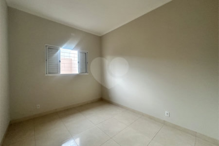 Casa à venda com 3 quartos, sendo 1 suíte,  em Ipê, Três Lagoas, MS