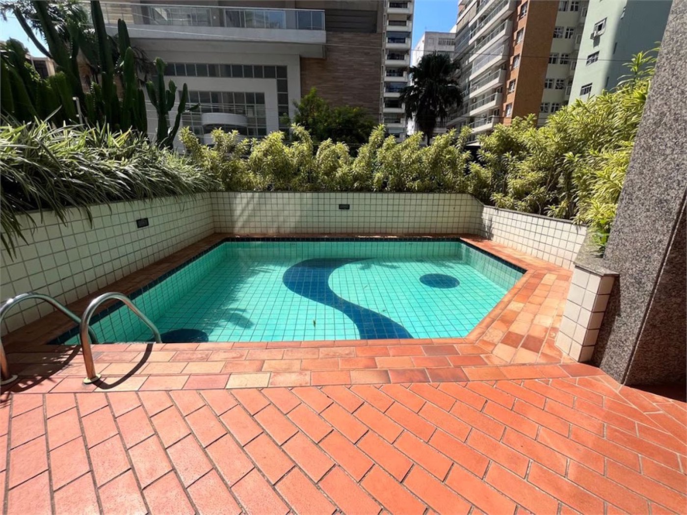 Apartamento Residencial à venda, Gonzaga, Santos - AP0854.