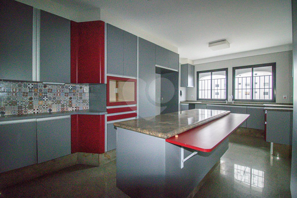Apartamento à venda com 4 suítes em Jardim Marajoara, São Paulo, SP