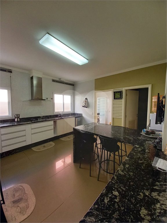 Casa à venda com 3 suítes no condomínio Alpes de Vinhedo, Vinhedo - SP