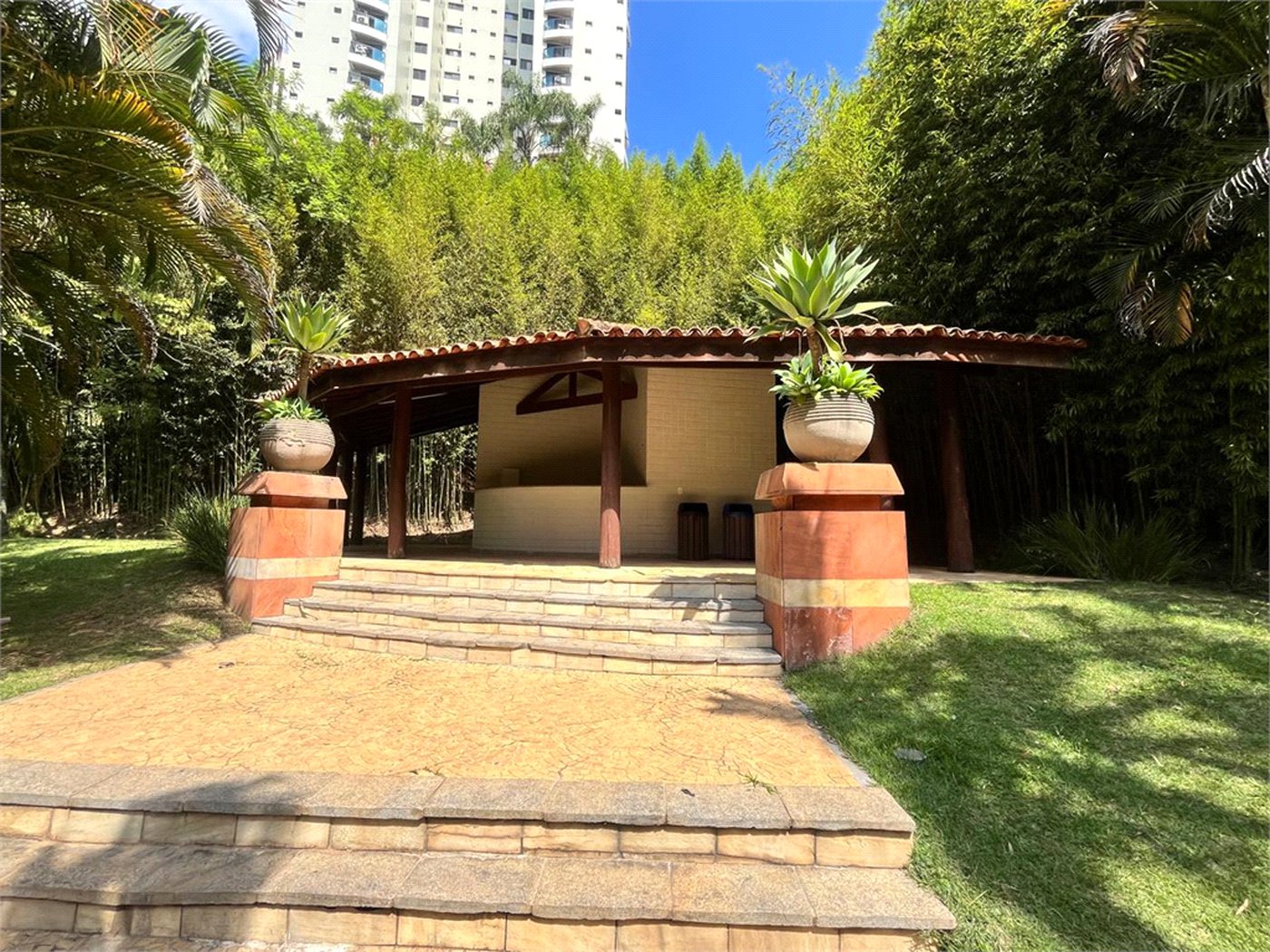 Cobertura à venda ou para alugar com 4 suítes em Jardim Morumbi, São Paulo, SP