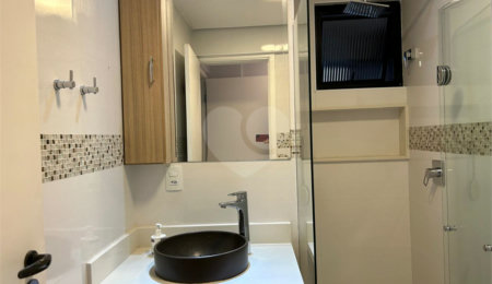 Apartamento à venda com 2 quartos em Campo Belo, São Paulo, SP
