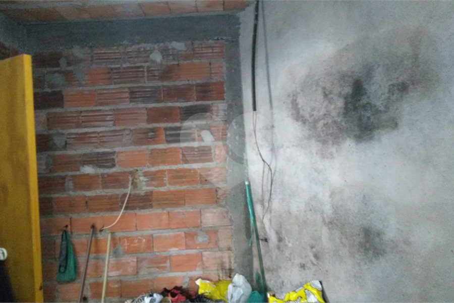 Terreno à venda com 4 quartos, sendo 1 suíte, em Parada Inglesa, São Paulo, SP