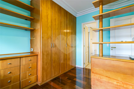 Apartamento à venda com 4 quartos, sendo 3 suítes, em Brooklin Paulista, São Paulo, SP