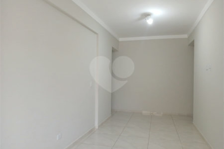 Apartamento para alugar com 2 quartos, sendo 1 suíte, em Jardim Carambeí, São Roque, SP