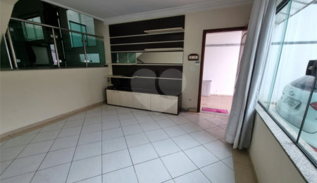 Casa à venda ou para alugar com 3 quartos, sendo 1 suíte,  em Bosque da Saúde, São Paulo, SP