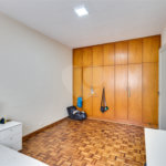 Sobrado à venda com 5 quartos, sendo 3 suítes, em Jardim Marajoara, São Paulo, SP