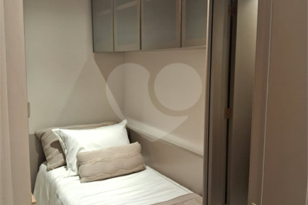 Apartamento à venda com 3 suítes em Moema, São Paulo, SP
