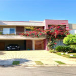 Casa à venda com 4 quartos, sendo 3 suítes, no condomínio Residencial Terra Nobre, Indaiatuba - SP
