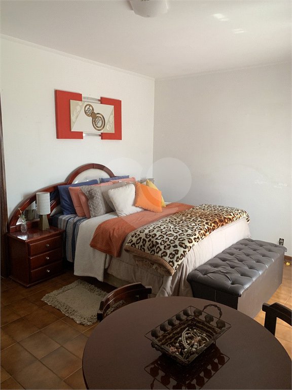 Sobrado à venda com 4 quartos, sendo 3 suítes,  em Jardim Alvinópolis, Atibaia, SP