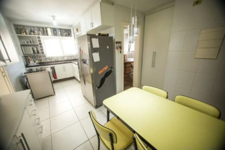 Apartamento à venda com 4 quartos, sendo 3 suítes, em Vila Andrade, São Paulo, SP