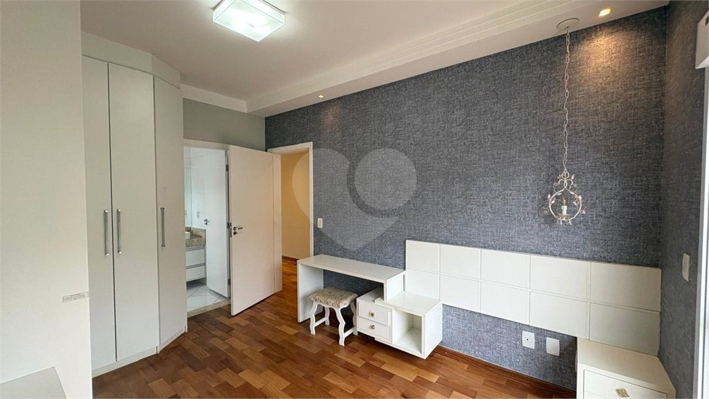 Casa à venda com 4 quartos, sendo 3 suítes, no condomínio Mont Blanc, Sorocaba - SP