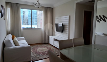 Apartamento à venda com 2 quartos, sendo 1 suíte, em Campo Belo, São Paulo, SP