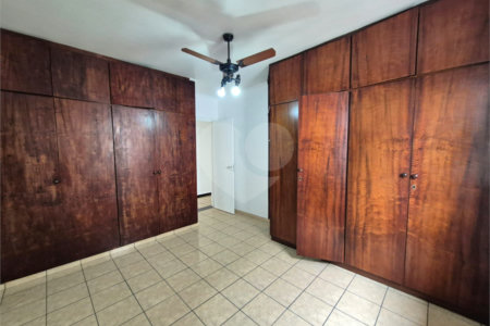 Casa à venda ou para alugar com 3 quartos, sendo 1 suíte, em Parque São Domingos, São Paulo, SP