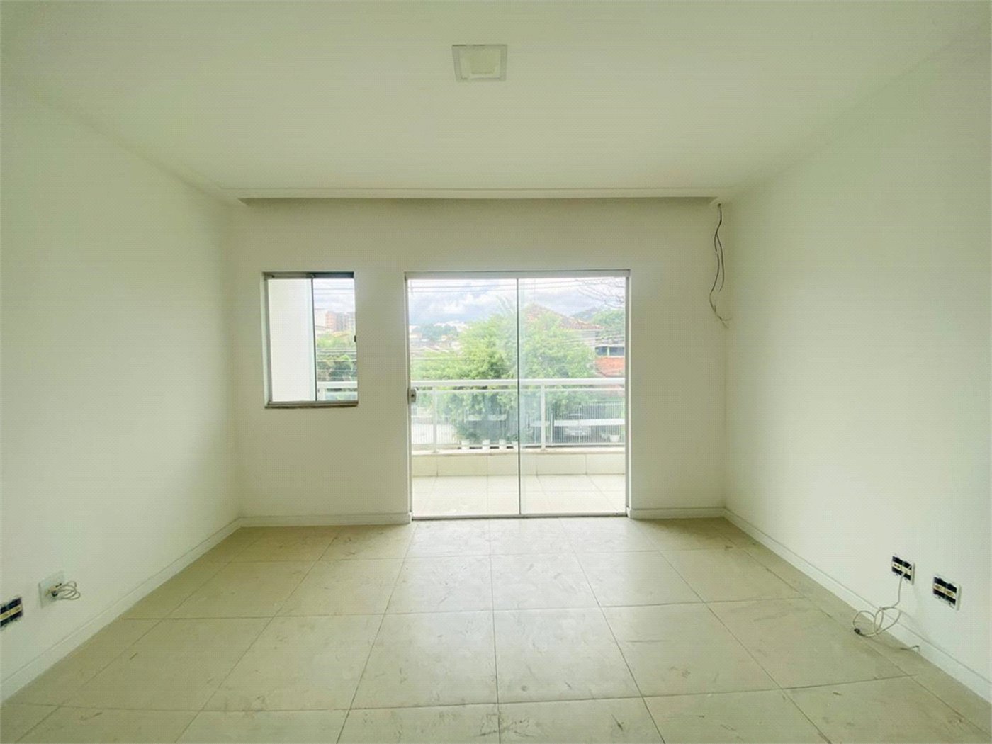 Casa à venda com 3 quartos, sendo 1 suíte, em Campo Grande, Rio de Janeiro, RJ