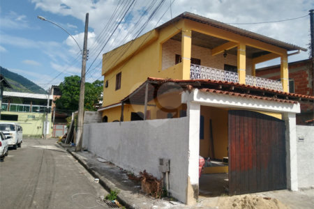Casa à venda com 3 quartos, sendo 1 suíte, em Campo Grande, Rio de Janeiro, RJ