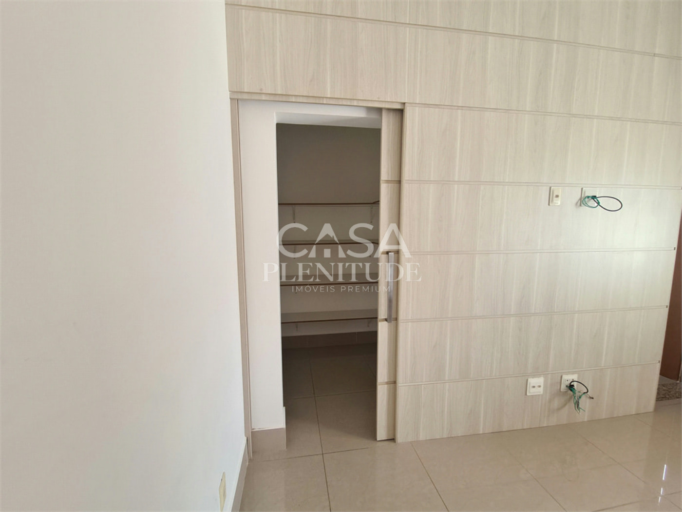 Casa em condomínio à venda com 3 suítes, em Iporanga, Sorocaba, SP