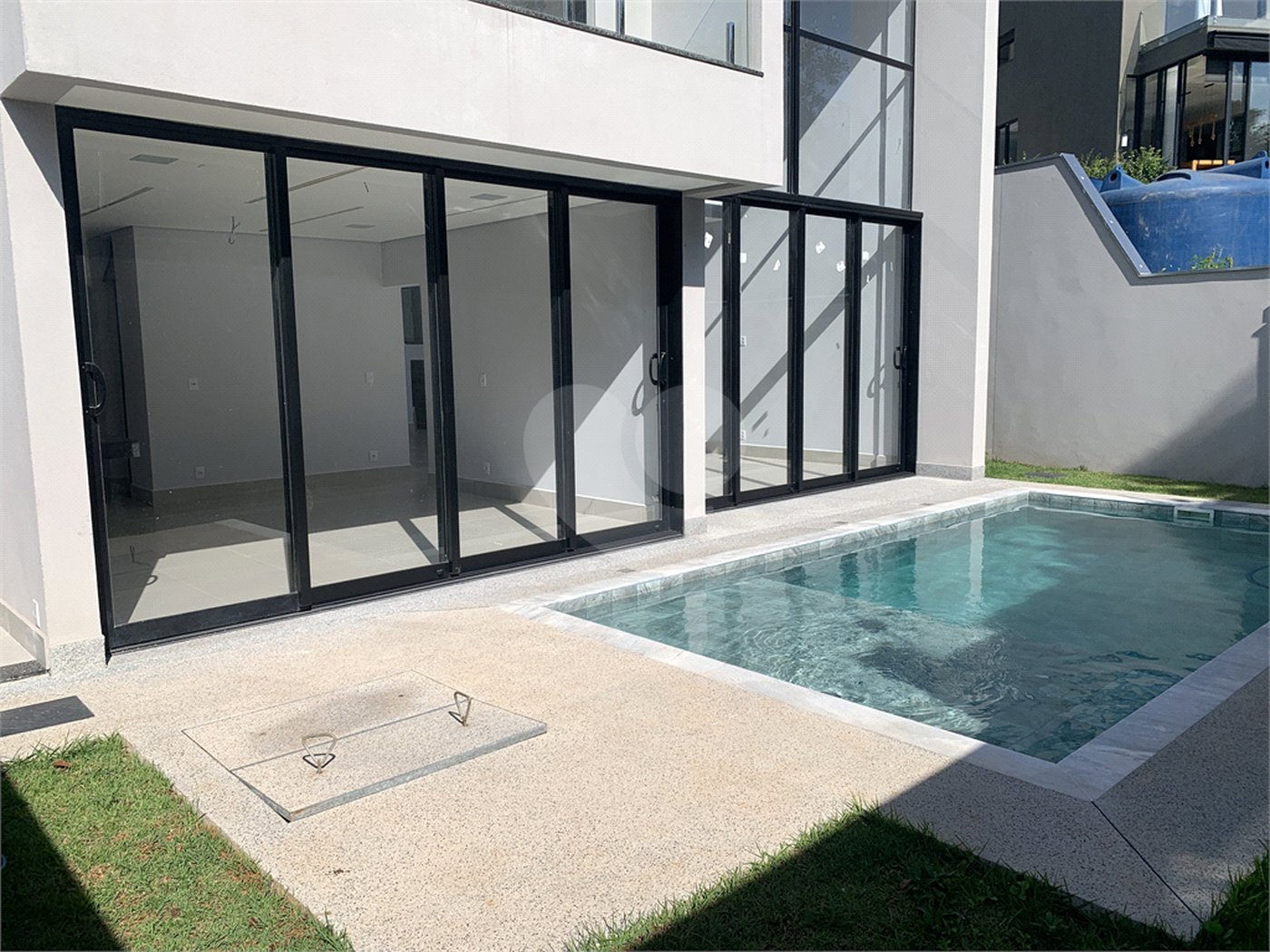 Casa à venda ou para alugar com 4 quartos, sendo 3 suítes, no condomínio Alphaville Nova Esplanada 1, Votorantim - SP