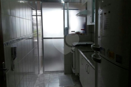 Apartamento à venda com 2 quartos em Vila Erna, São Paulo, SP