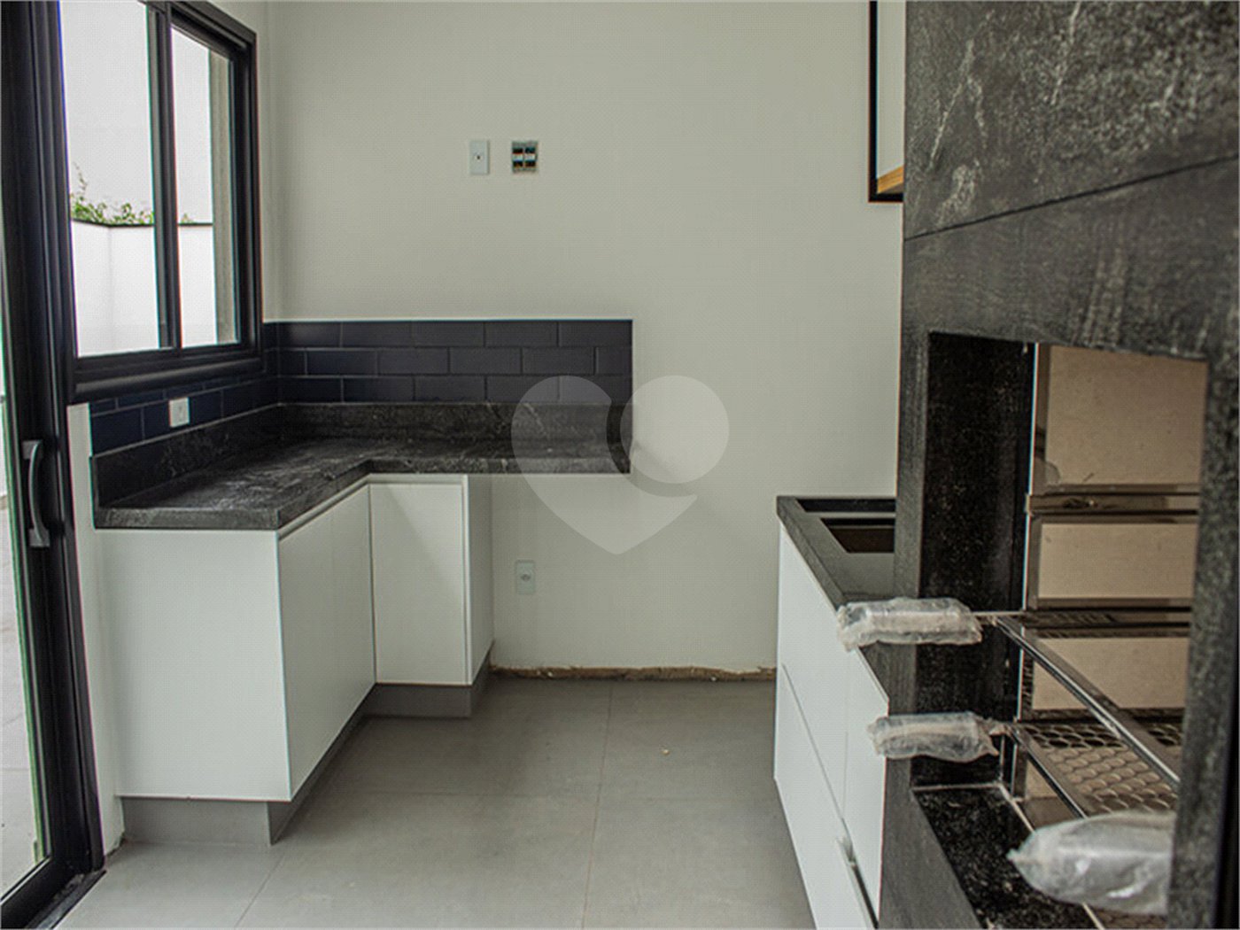 Casa à venda com 3 suítes no condomínio Residencial Central Parque, Salto - SP