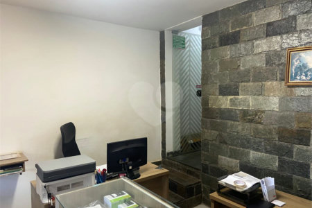 Casa à venda com 3 quartos, sendo 1 suíte, no Centro, Araraquara, SP