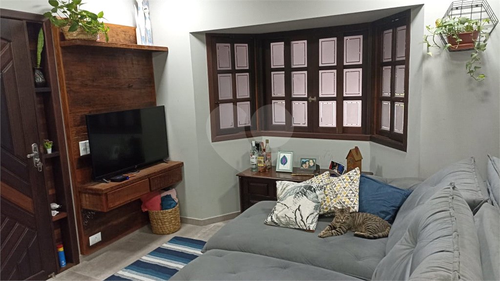 Sobrado à venda com 3 quartos, sendo 1 suíte, em Parque São George, Cotia, SP