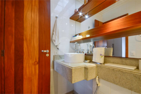 Casa à venda com 5 quartos, sendo 4 suítes, no condomínio Espaço Mobile - Real Parque, São Paulo - SP
