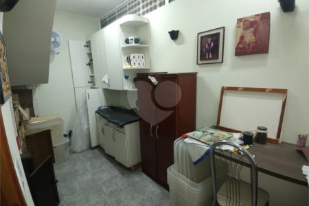 Casa à venda com 3 suítes no condomínio Morada das Hortênsias, São Paulo - SP