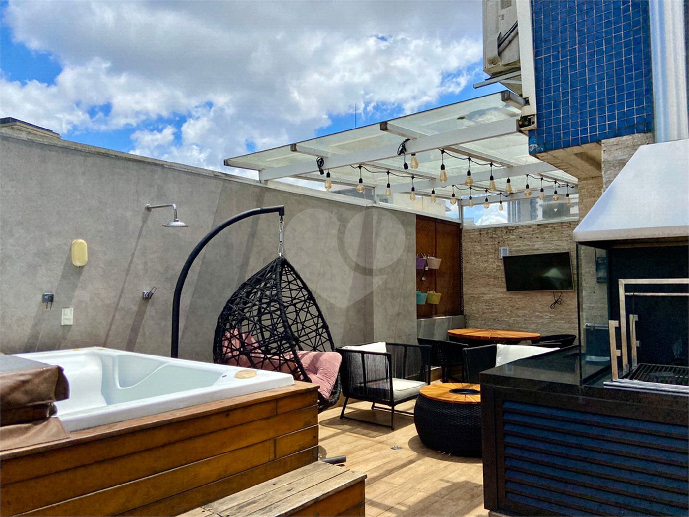Cobertura à venda com 2 quartos, sendo 1 suíte, em Vila Mariana, São Paulo, SP