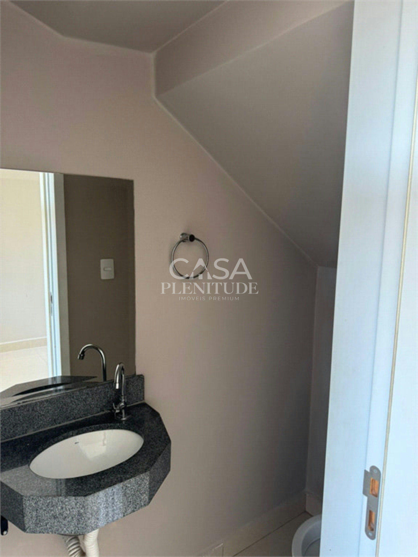 Casa de Vila à venda com 2 quartos em Vila Mineirão, Sorocaba, SP