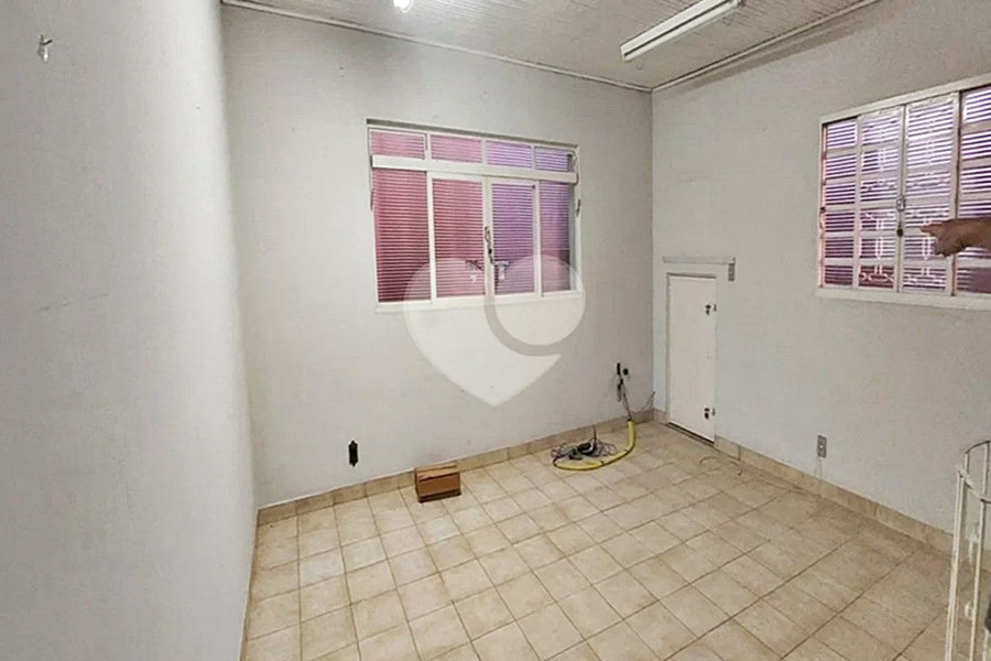 Casa Térrea à venda ou para alugar com 4 quartos, sendo 2 suítes, no Centro, Mairiporã, SP