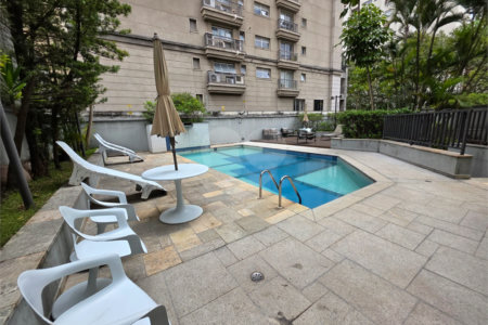 Apartamento à venda com 3 suítes em Vila Uberabinha, São Paulo, SP
